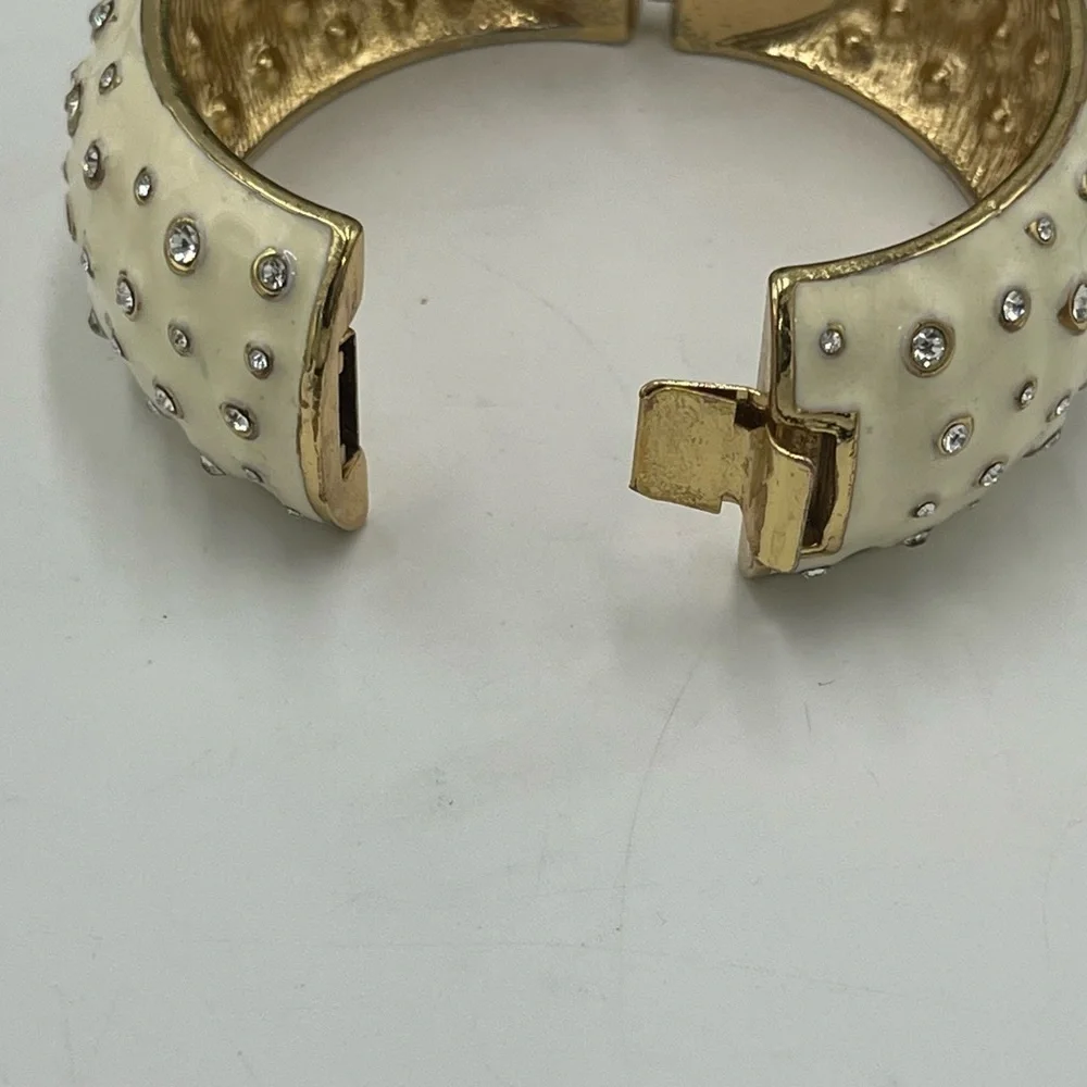 Banana Republic Cream Enamel Crystal Gold Hinge Women's Bangle‎